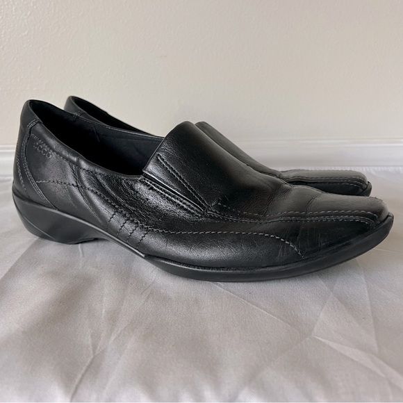 Ecco Slip On Black Leather Loafers For Women Sz 39 EU // 8 US - Picture 6 of 16